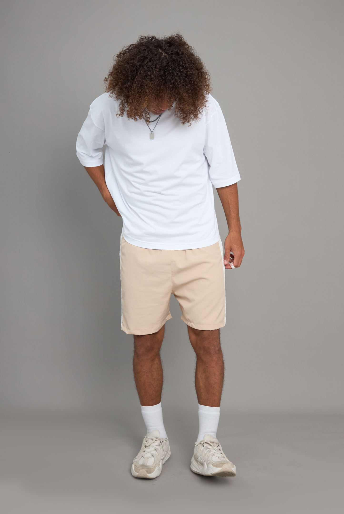 SHORT LINEAL BEIGE