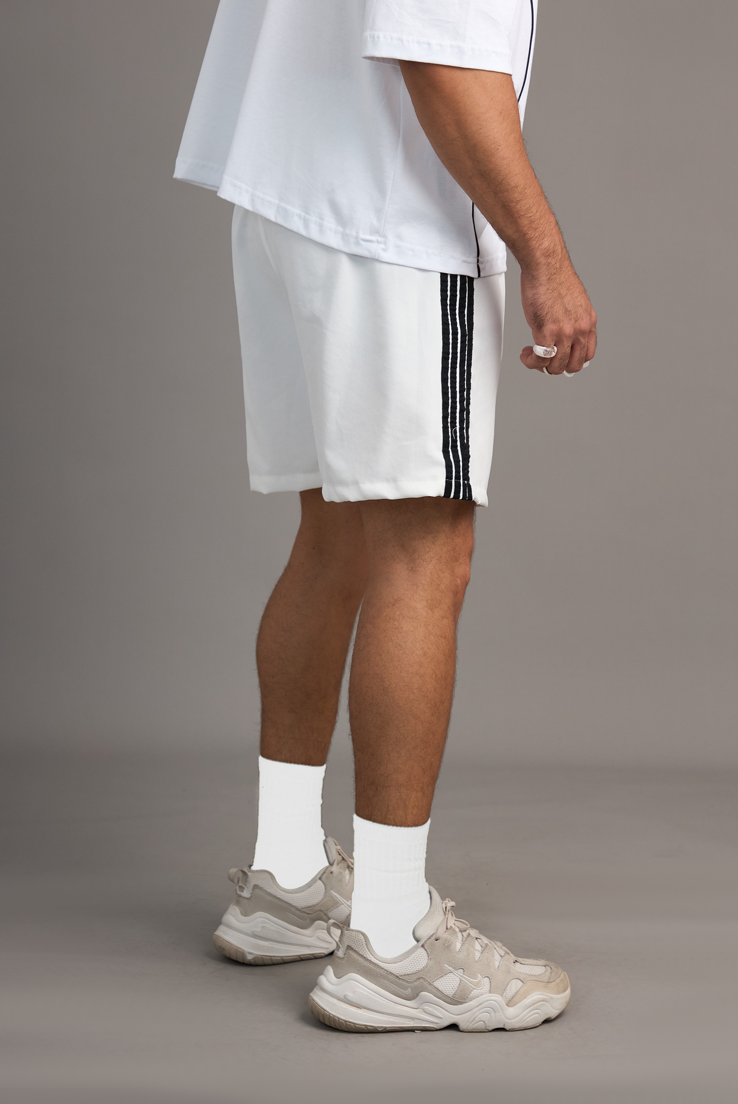 SHORT LINEAL WHITE