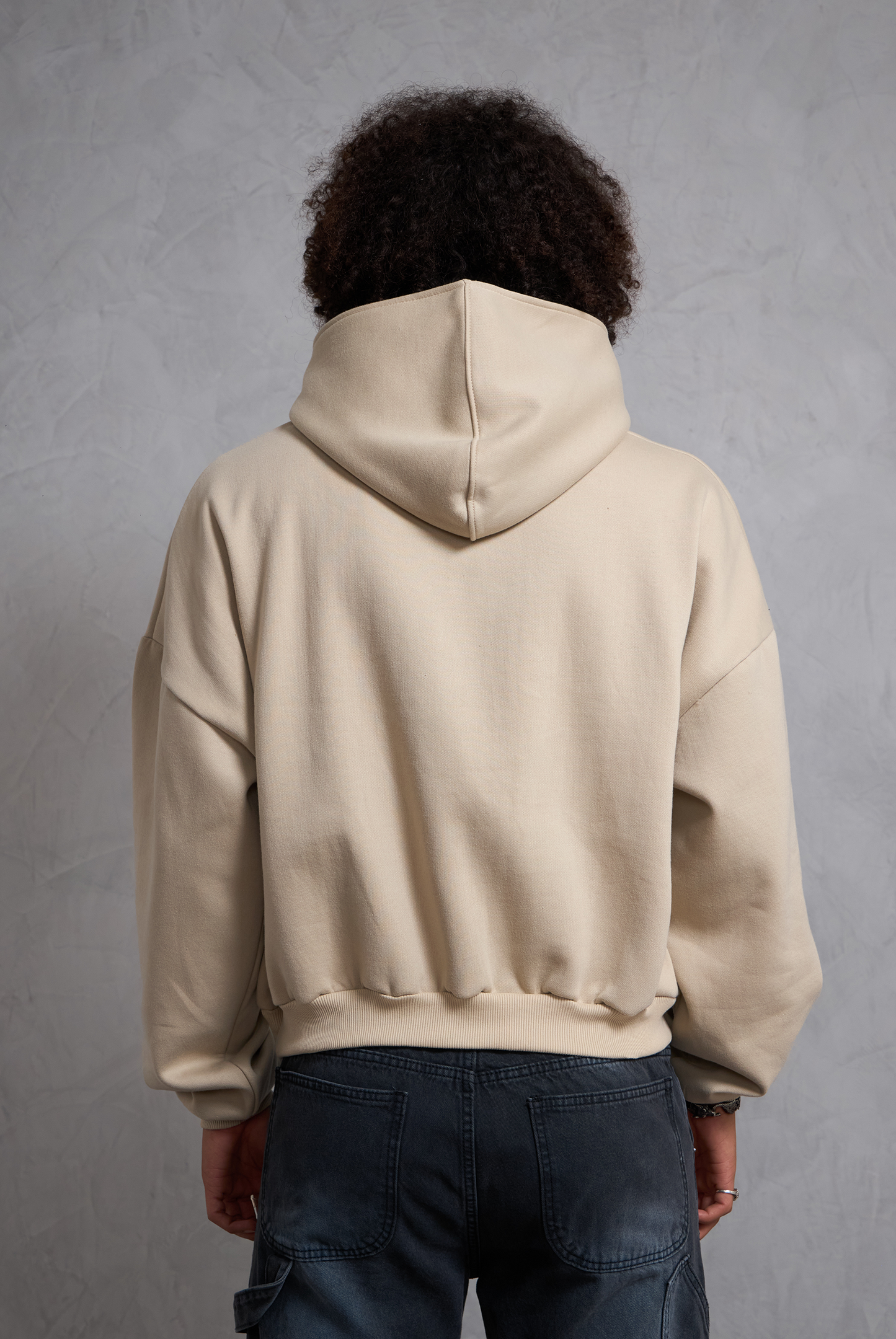 HODDIE ZERO BORDADO BEIGE